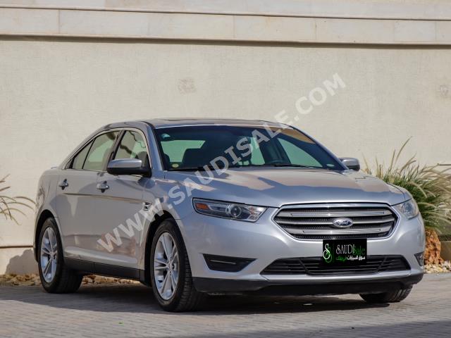 2013 فورد توروس اس اي ال