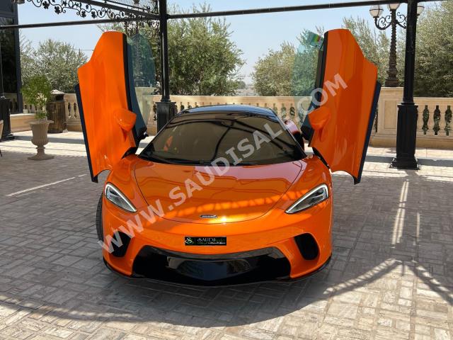 2022 McLaren GT