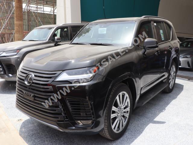 2022 لكزس إل إكس 600