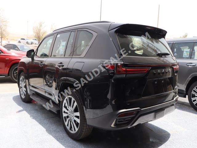 2022 لكزس إل إكس 600