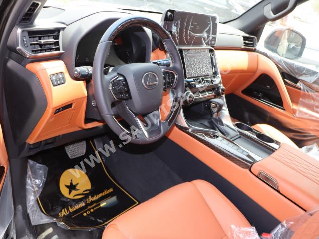 2022 لكزس إل إكس 600