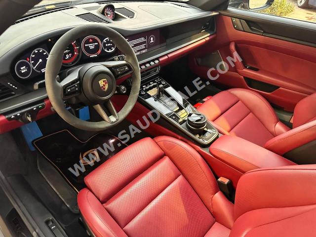 2023 بورش 911 كاريرا 4 جي تي اس