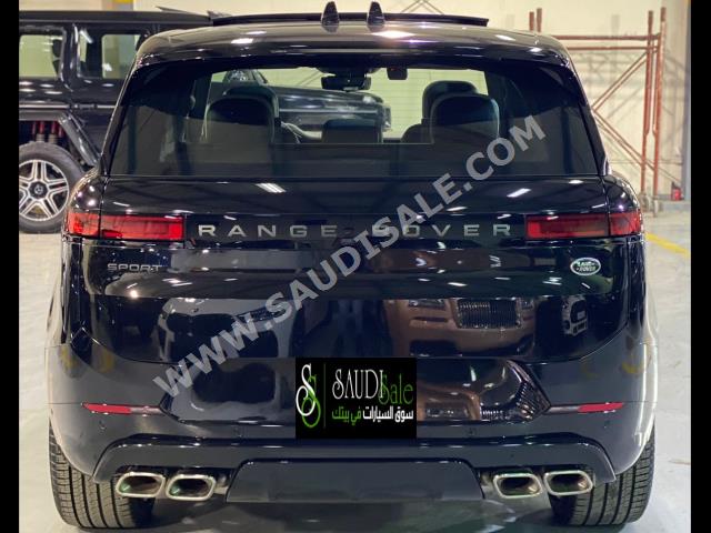 2023 لاند روفر رينج روفر سبورت فيرست اديشن