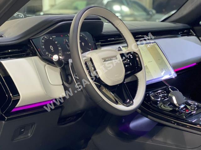 2023 لاند روفر رينج روفر سبورت فيرست اديشن