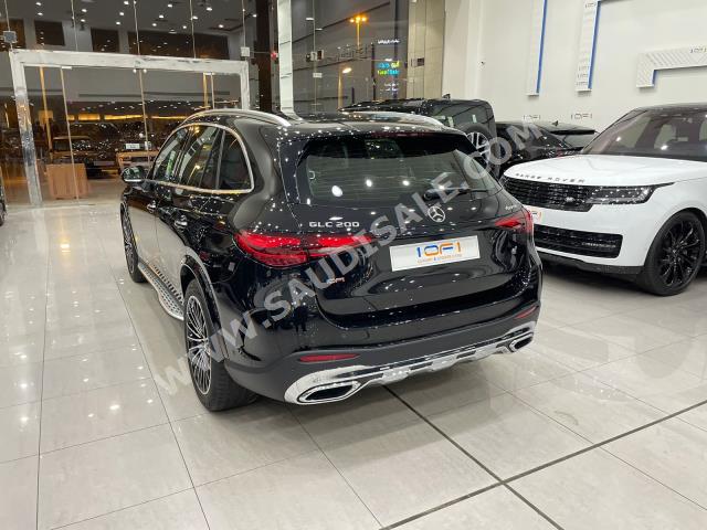 2023 مرسيدس - بنز جي إل سي 200