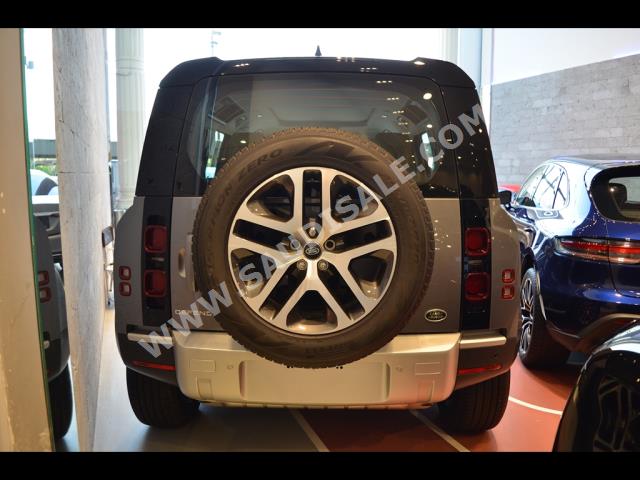 2023 لاند روفر ديفيندر