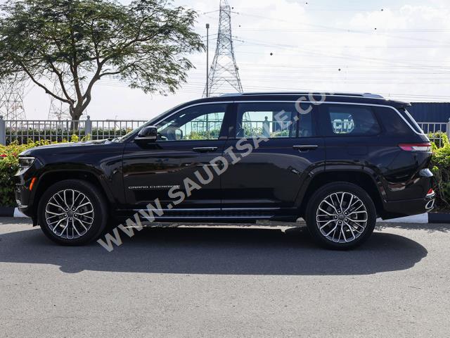 2023 Jeep Grand Cherokee Summit