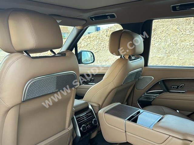 2022 لاند روفر رينج روفر فوج اوتوبيوغرافي