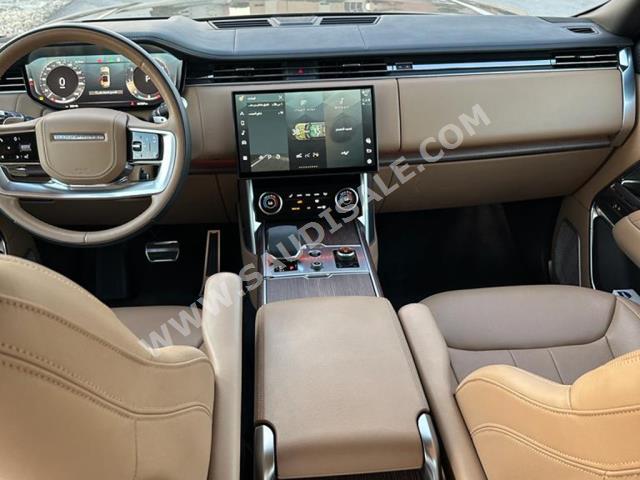 2022 لاند روفر رينج روفر فوج اوتوبيوغرافي