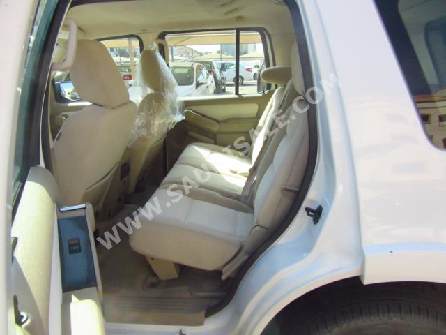 2010 فورد اكسبلورر