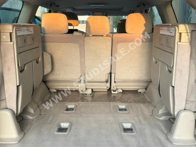 2018 تويوتا لاند كروزر جي اكس ار