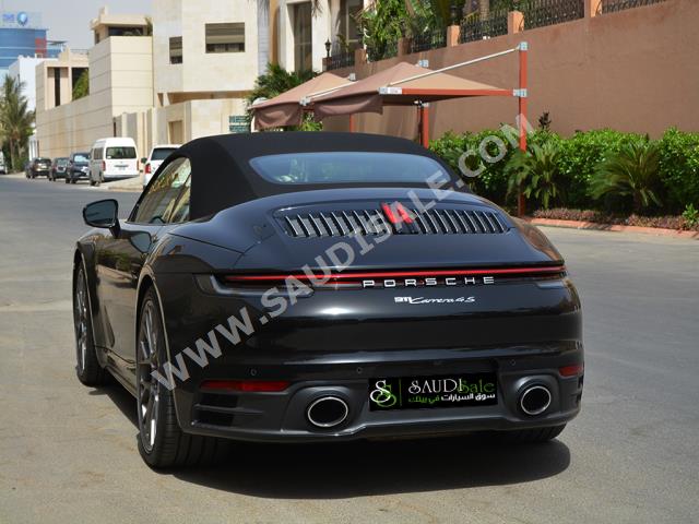 2020 Porsche 911 Carrera 4S