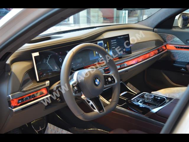 2023 بي ام دبليو الفئة السابعة 760 إل أي