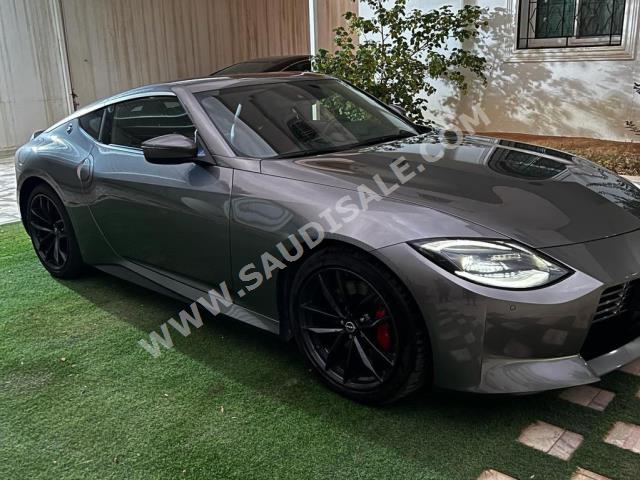 2023 نيسان زد 370
