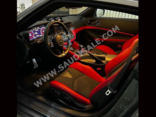 2023 نيسان زد 370