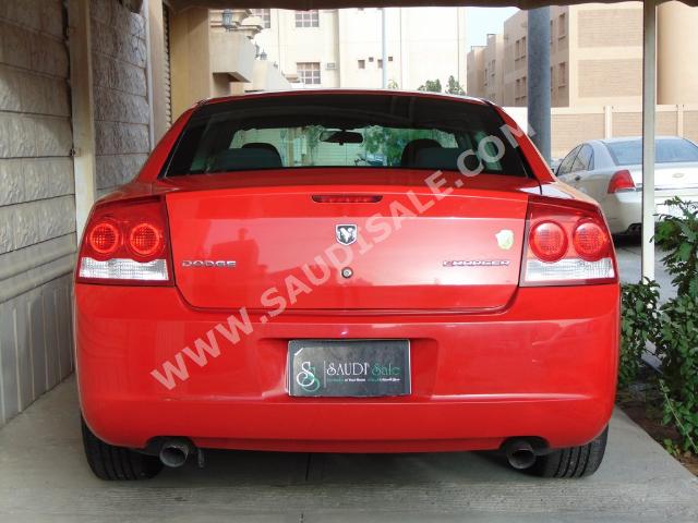 2010 دودج تشارجر بوليسي