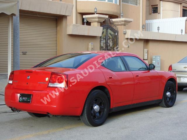 2010 دودج تشارجر بوليسي