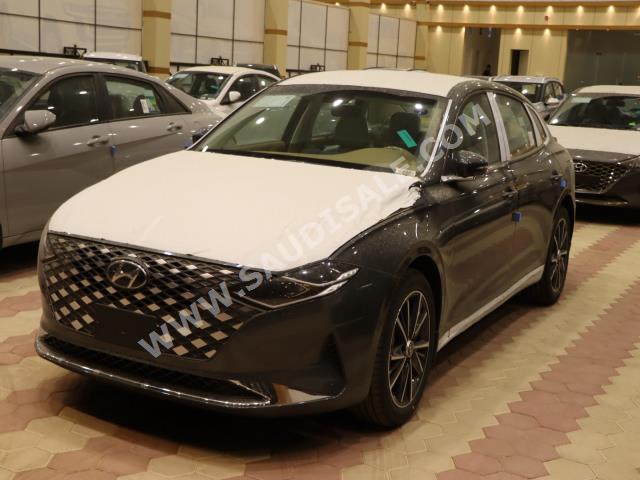 2023 هيونداي ازيرا