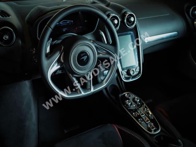 2023 مكلارين جي تي