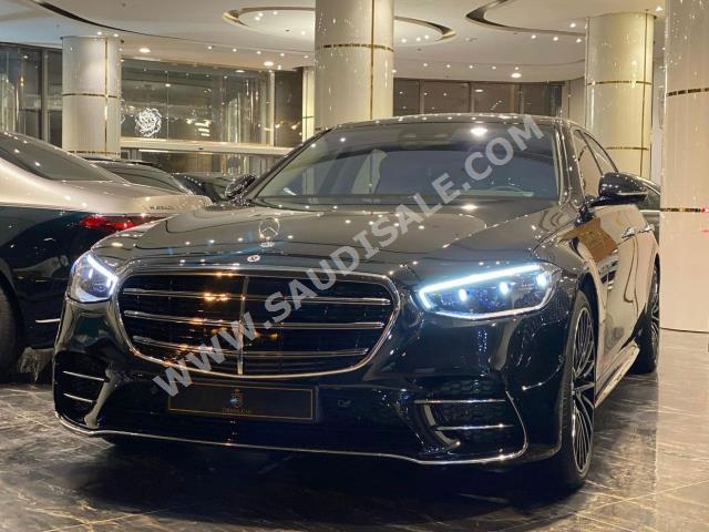 used-2022-2022-mercedes-benz-s-580-black-color-for-sale-saudi-sale