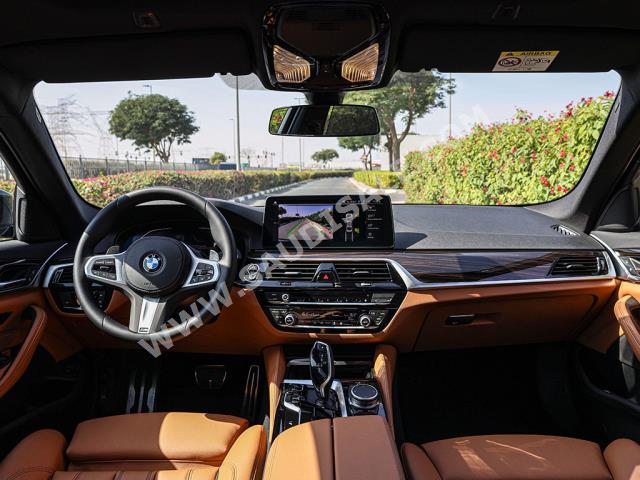 2023 BMW 5 Series 520i