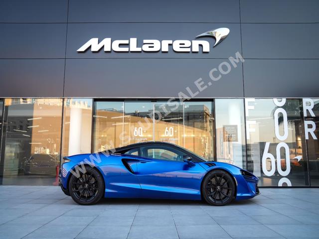 2023 مكلارين ارتورا