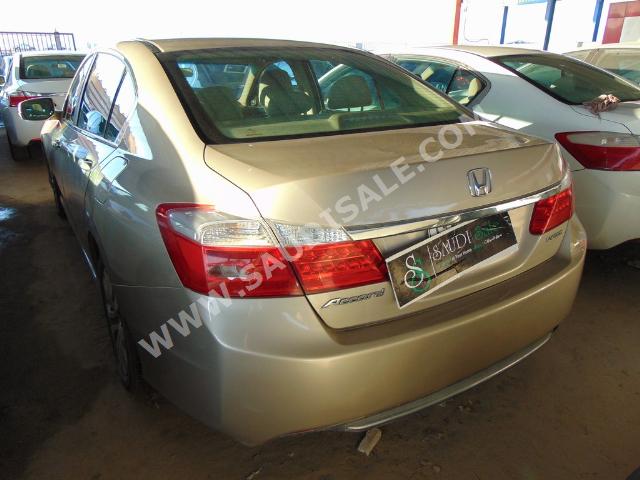 2013 هوندا اكورد