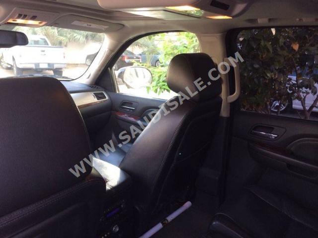 2010 Cadillac Escalade ESV