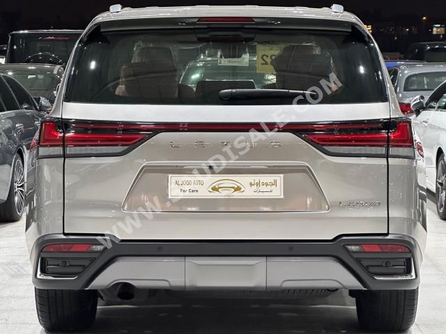 2022 لكزس إل إكس 600 في أي بي