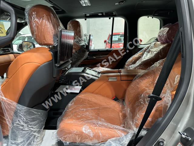 2022 لكزس إل إكس 600 في أي بي