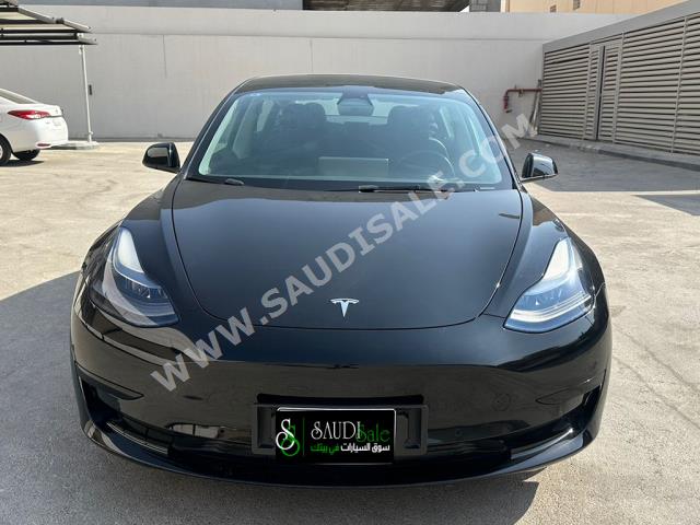 2022 تيسلا 3موديل
