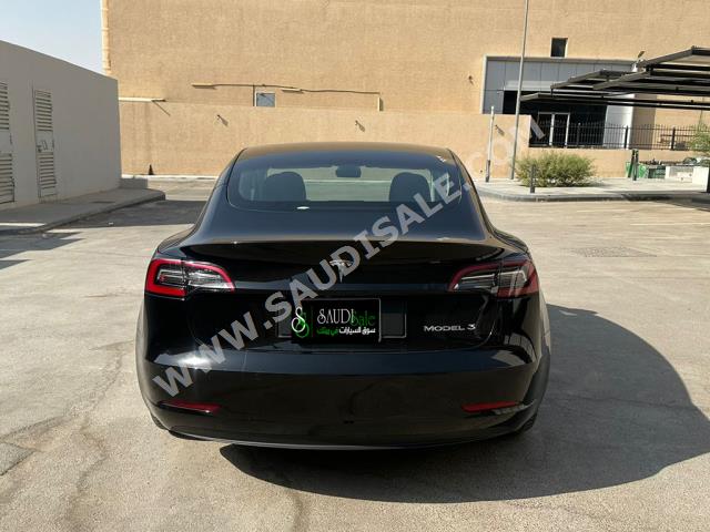 2022 تيسلا 3موديل
