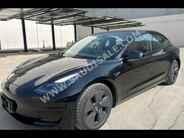 2022 تيسلا 3موديل