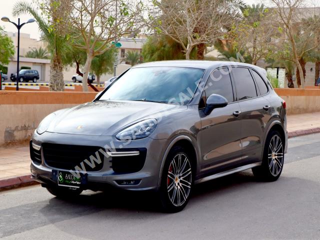 2016 بورش كايين جي تي اس