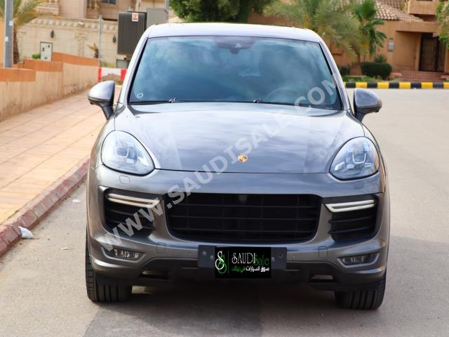 2016 بورش كايين جي تي اس