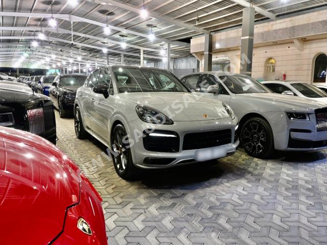 2022 بورش كايين جي تي اس