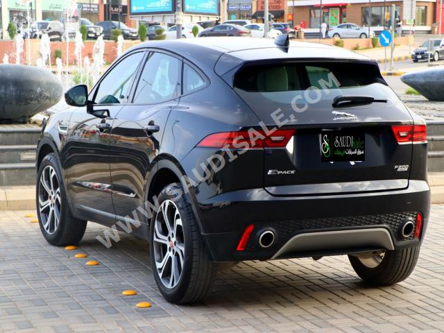 2020 جاكوار اي-بيس