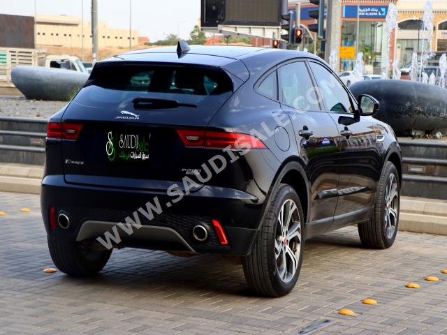 2020 جاكوار اي-بيس