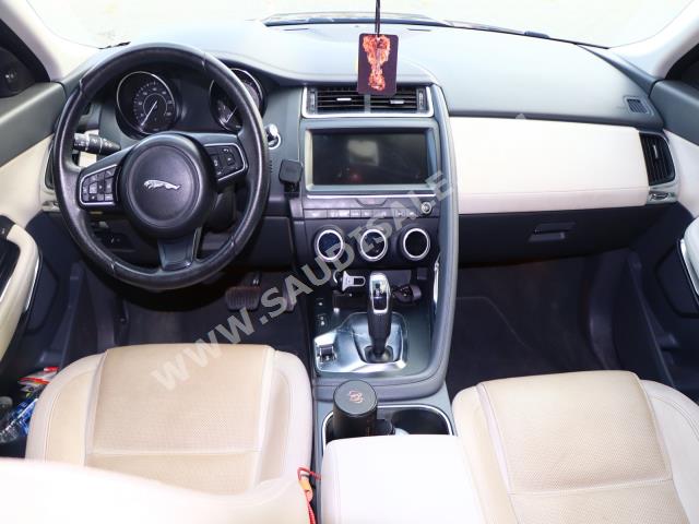 2020 جاكوار اي-بيس