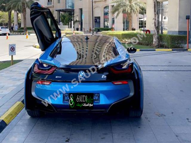 2017 BMW i8