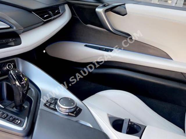 2017 BMW i8