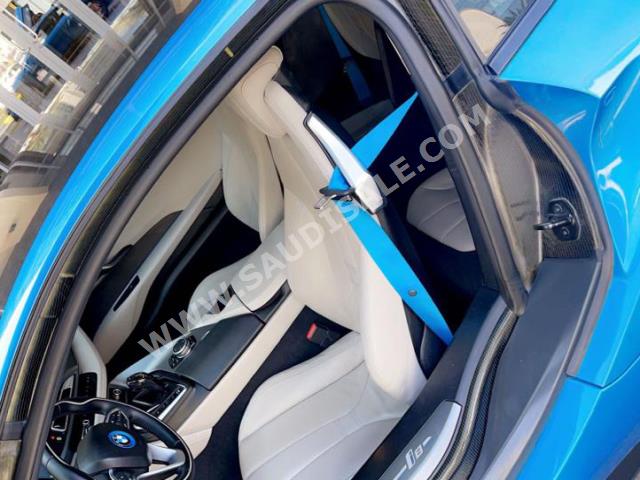 2017 BMW i8