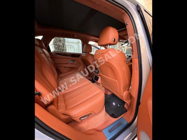 2019 بنتلي بنتايجا