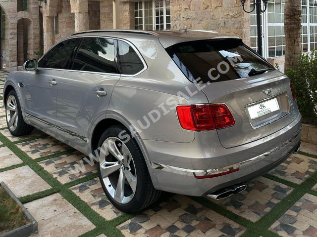 2019 بنتلي بنتايجا