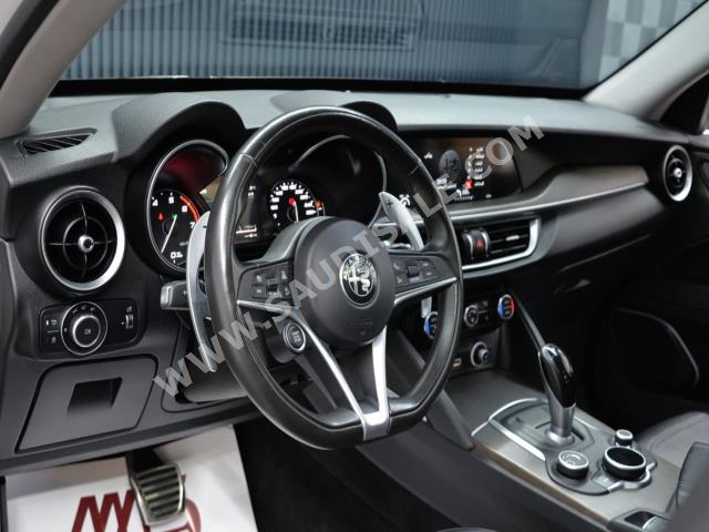 2018 الفا روميو ستيلفيو