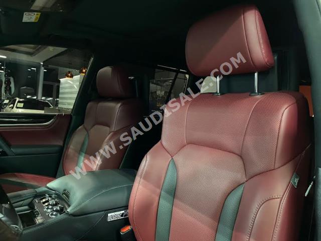 2021 لكزس إل إكس 570