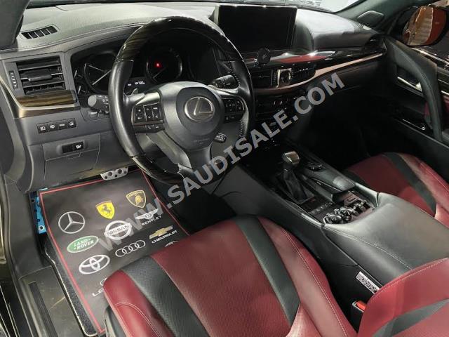 2021 لكزس إل إكس 570