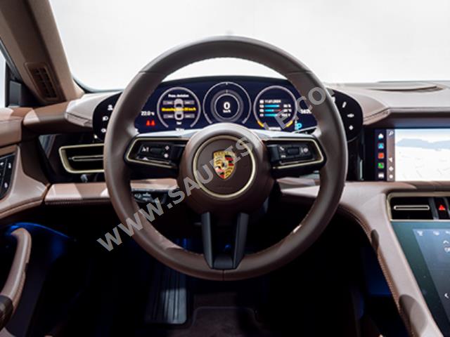 2023 بورش تايكان