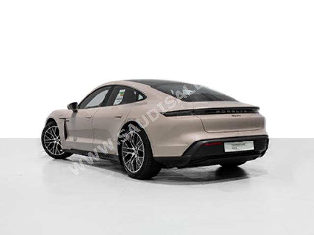 2023 بورش تايكان