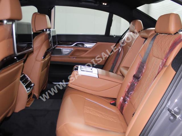 2022 بي ام دبليو الفئة السابعة 730 إل أي